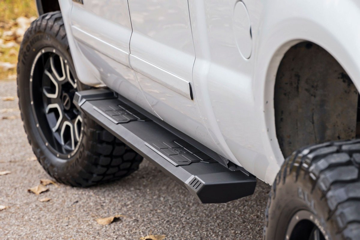 Ford F-250 Super Duty Aluminum Running Boards - Rough Country - HD2 - Black - '99-'16